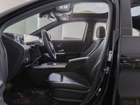 Certified 2026 Mercedes-Benz GLA 250 4MATIC image 11