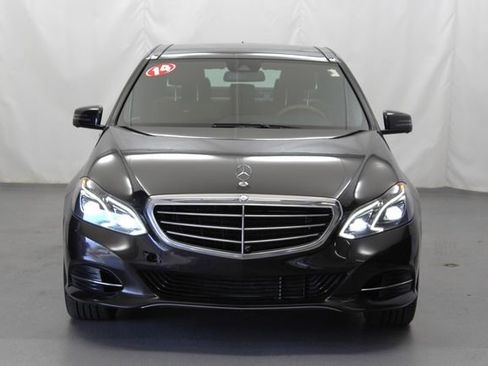 Used 2014 Mercedes-Benz E 350 4MATIC Sedan image 3