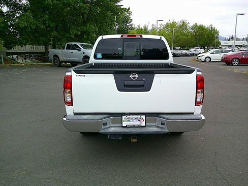 Used 2016 Nissan Frontier SV AWD/4WD image 4