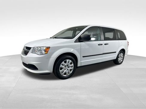 Used 2015 Dodge Grand Caravan American Value Package image 2