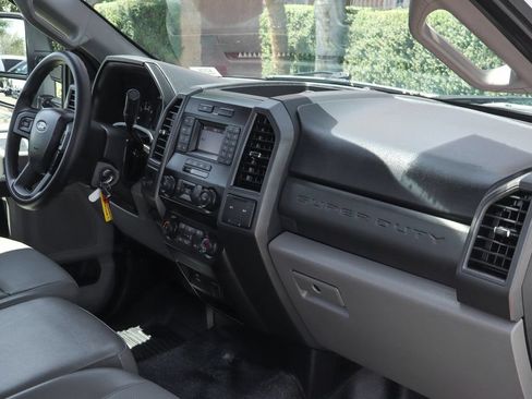 Used 2021 Ford F250 XL w/ Power Equipment Group RWD image 45