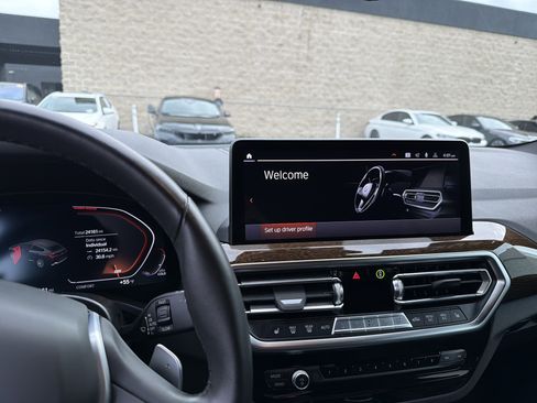 Certified 2023 BMW X4 xDrive30i w/ Premium Package image 27