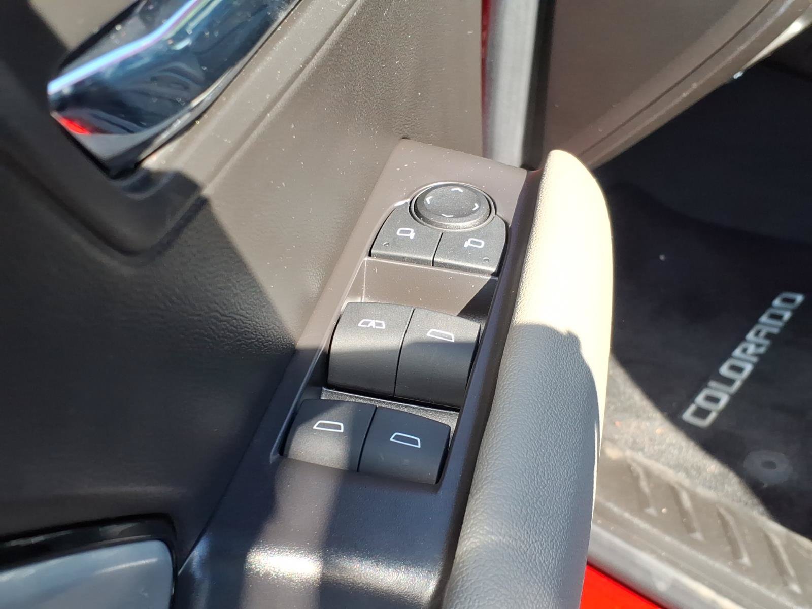 Used 2024 Chevrolet Colorado ZR2 w/ ZR2 Convenience Package III AWD/4WD image 20