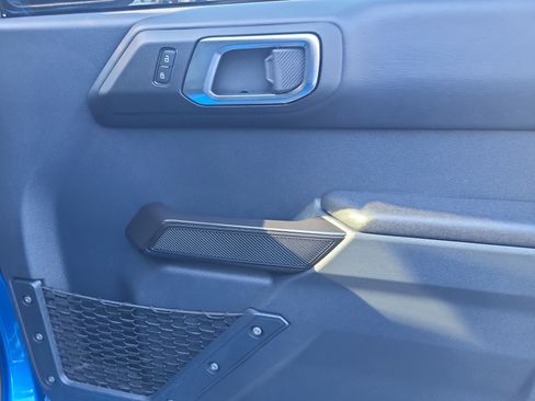 Used 2025 Ford Bronco Badlands image 22