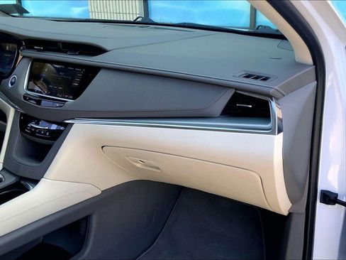 Certified 2023 Cadillac XT5 Premium Luxury w/ LPO, Floor Liner Package image 16