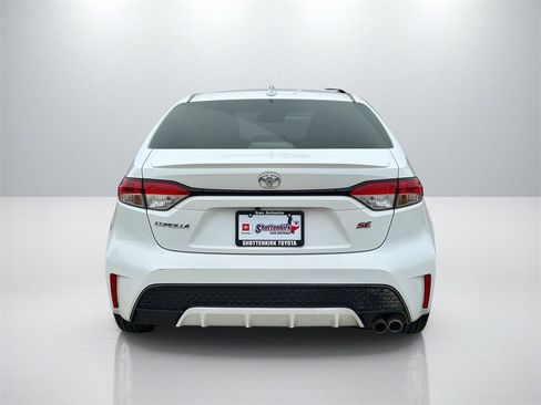 Used 2022 Toyota Corolla SE image 6