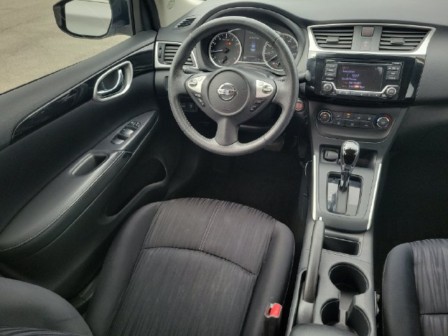 Used 2016 Nissan Sentra SV FWD image 13