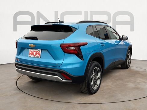 Used 2025 Chevrolet Trax LT image 14