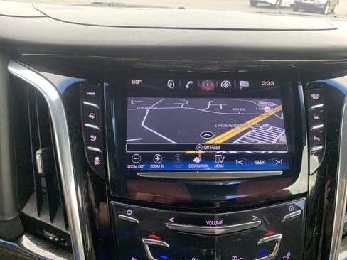 Used 2017 Cadillac Escalade Platinum AWD/4WD image 24