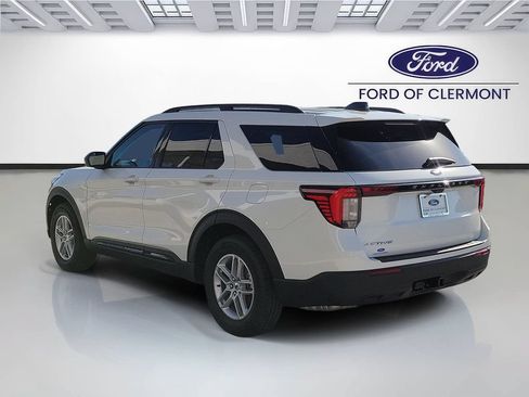New 2026 Ford Explorer Active RWD image 2