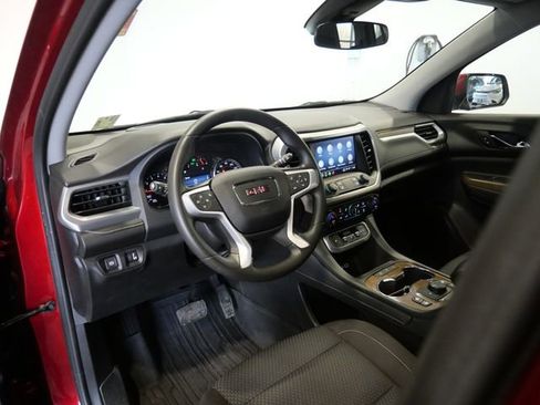 Used 2023 GMC Acadia SLE w/ Driver Convenience Package image 11