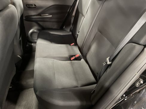 Used 2023 Nissan Kicks S image 11