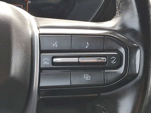 Used 2023 Chevrolet Colorado LT w/ LT Convenience Package image 17