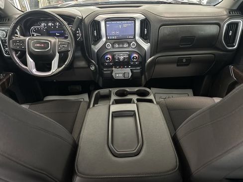 Certified 2022 GMC Sierra 1500 SLE image 19