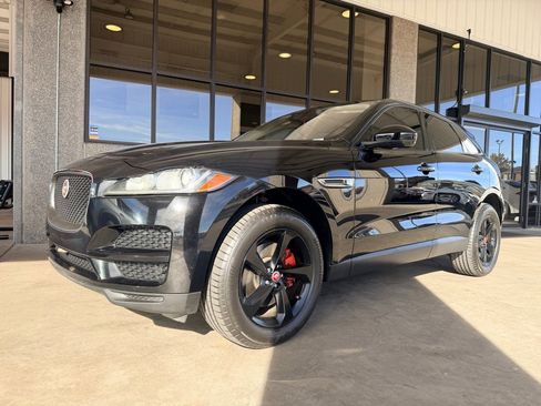 Used 2018 Jaguar F-PACE Premium image 30