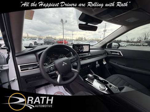 New 2026 Mitsubishi Outlander Trail Edition image 18