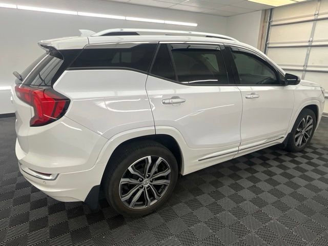 Used 2020 GMC Terrain Denali w/ Denali Premium Package FWD image 21