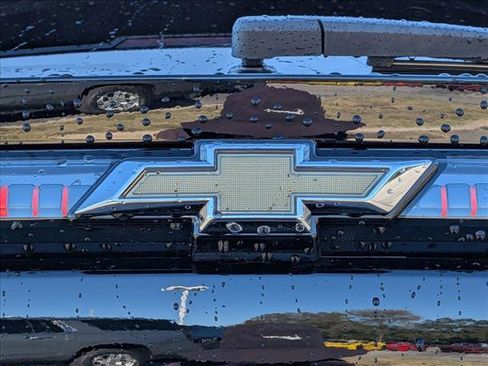 New 2026 Chevrolet Equinox EV LT image 17