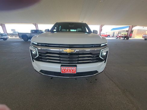 Used 2025 Chevrolet Tahoe Premier AWD/4WD image 4