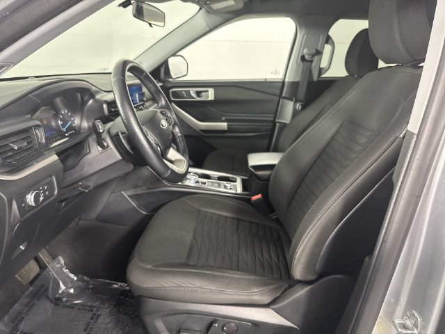 Used 2020 Ford Explorer XLT w/ Comfort Package AWD/4WD image 19