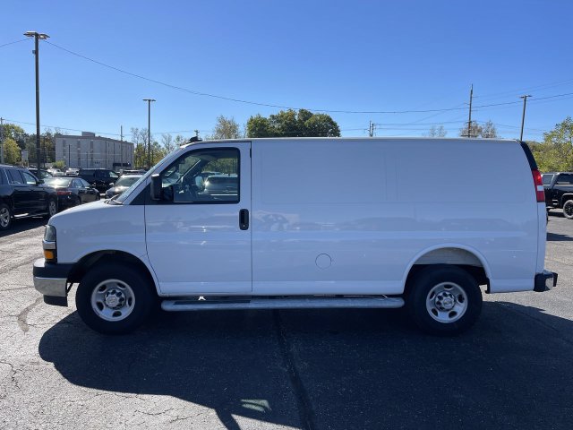 Used 2025 Chevrolet Express 2500 w/ Driver Convenience Package RWD image 2