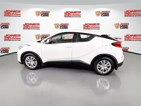 Used 2020 Toyota C-HR LE image 12