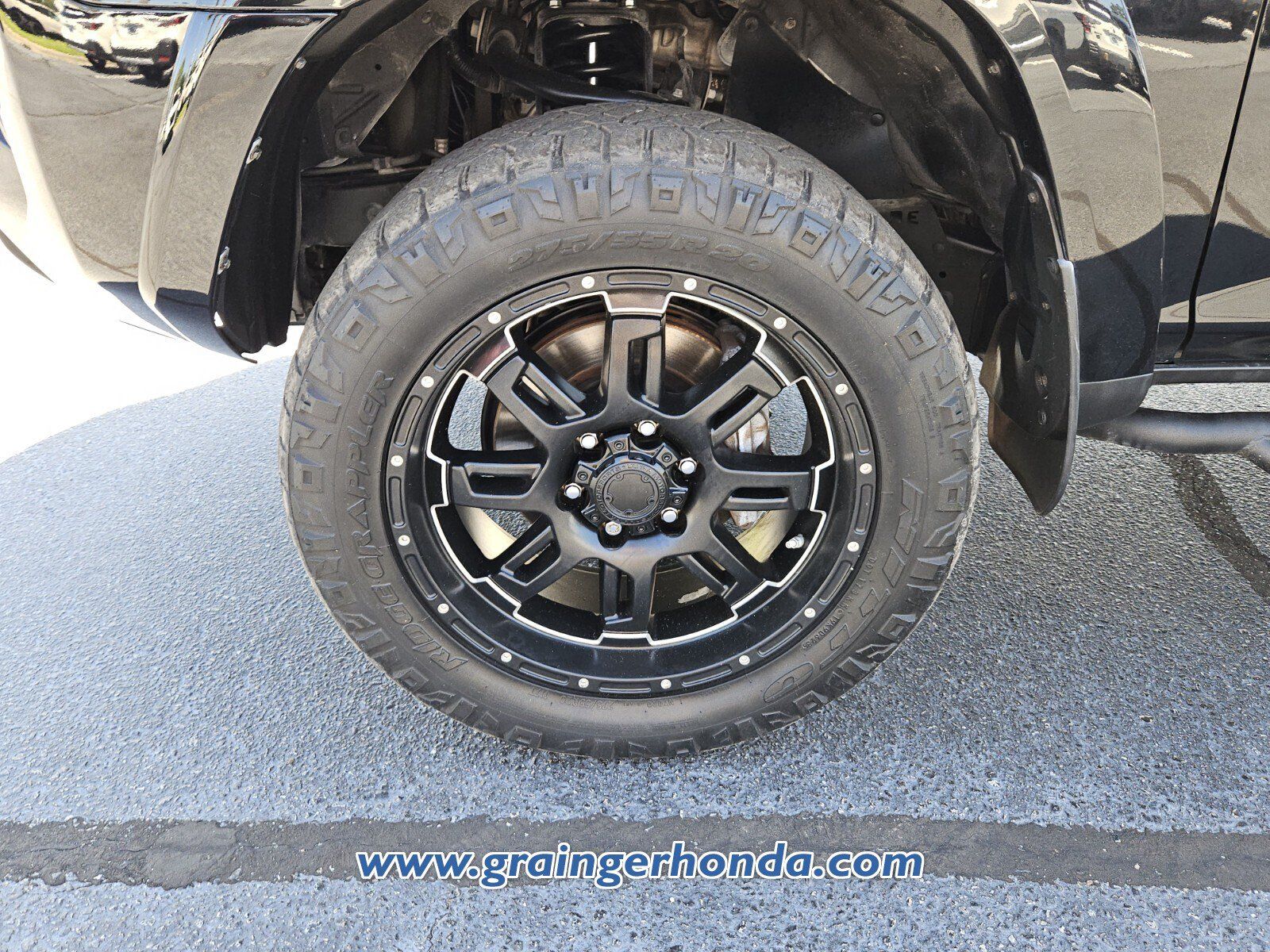 Used 2018 Toyota 4Runner SR5 Premium RWD image 9