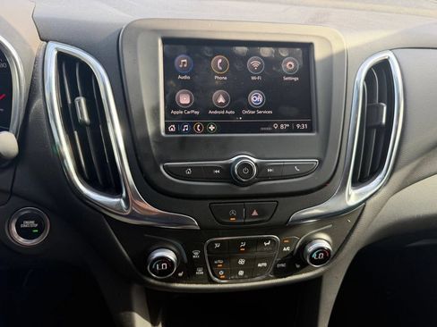Used 2022 Chevrolet Equinox LT FWD image 10