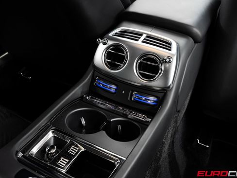Used 2019 Rolls-Royce Wraith RWD image 36