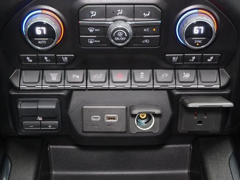 Used 2023 Chevrolet Silverado 2500 LTZ w/ LTZ Plus Package image 13