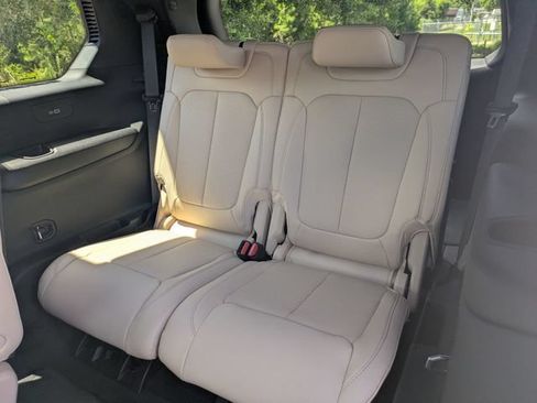 New 2026 Jeep Grand Cherokee L Limited w/ Luxury Tech Group II RWD image 30