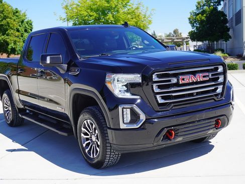 Used 2020 GMC Sierra 1500 AT4 w/ Off-Road Performance Package image 10