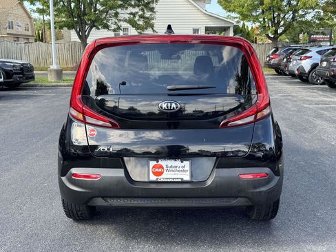 Used 2021 Kia Soul LX FWD image 3