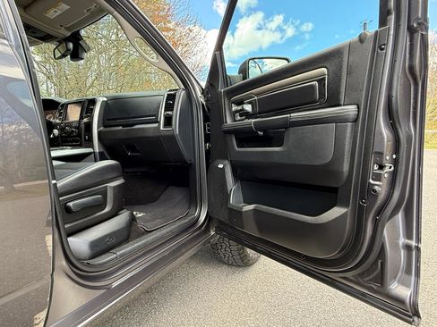 Used 2017 RAM 1500 Sport w/ Convenience Group AWD/4WD image 27