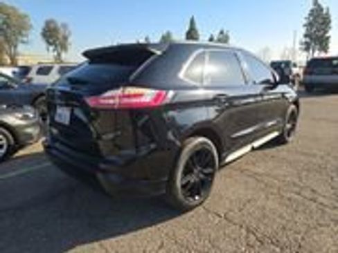 Used 2023 Ford Edge ST-Line image 3