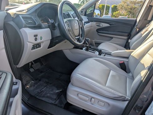 Used 2019 Honda Ridgeline RTL-E image 11