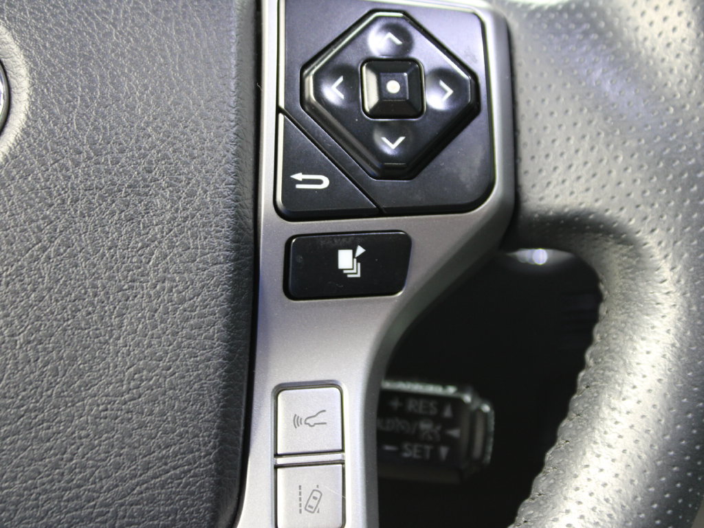 Used 2022 Toyota 4Runner SR5 Premium w/ Moonroof Package AWD/4WD image 48