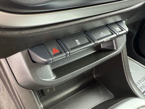Used 2018 Chevrolet Colorado LT image 15