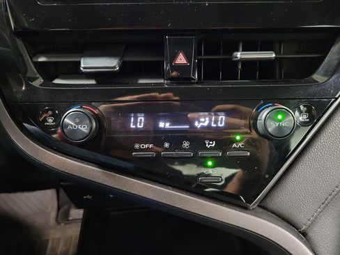 Used 2022 Toyota Camry LE FWD image 18