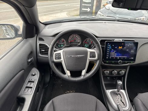 Used 2014 Chrysler 200 Touring w/ 200 S Group image 19