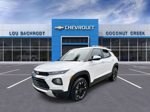 Used 2022 Chevrolet TrailBlazer LT w/ Convenience Package AWD/4WD image 4