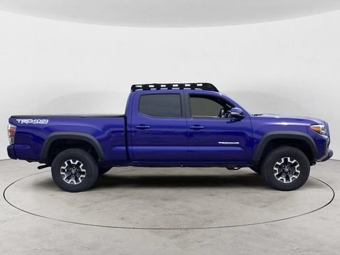Used 2023 Toyota Tacoma TRD Off-Road w/ Technology Package AWD/4WD image 6