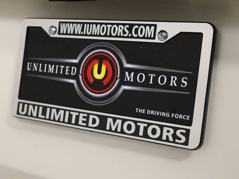 Used 2023 Mercedes-Benz GLS 580 4MATIC image 23