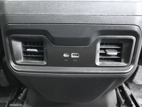Used 2022 Chevrolet Silverado 1500 LT Trail Boss w/ Convenience Package II AWD/4WD image 15