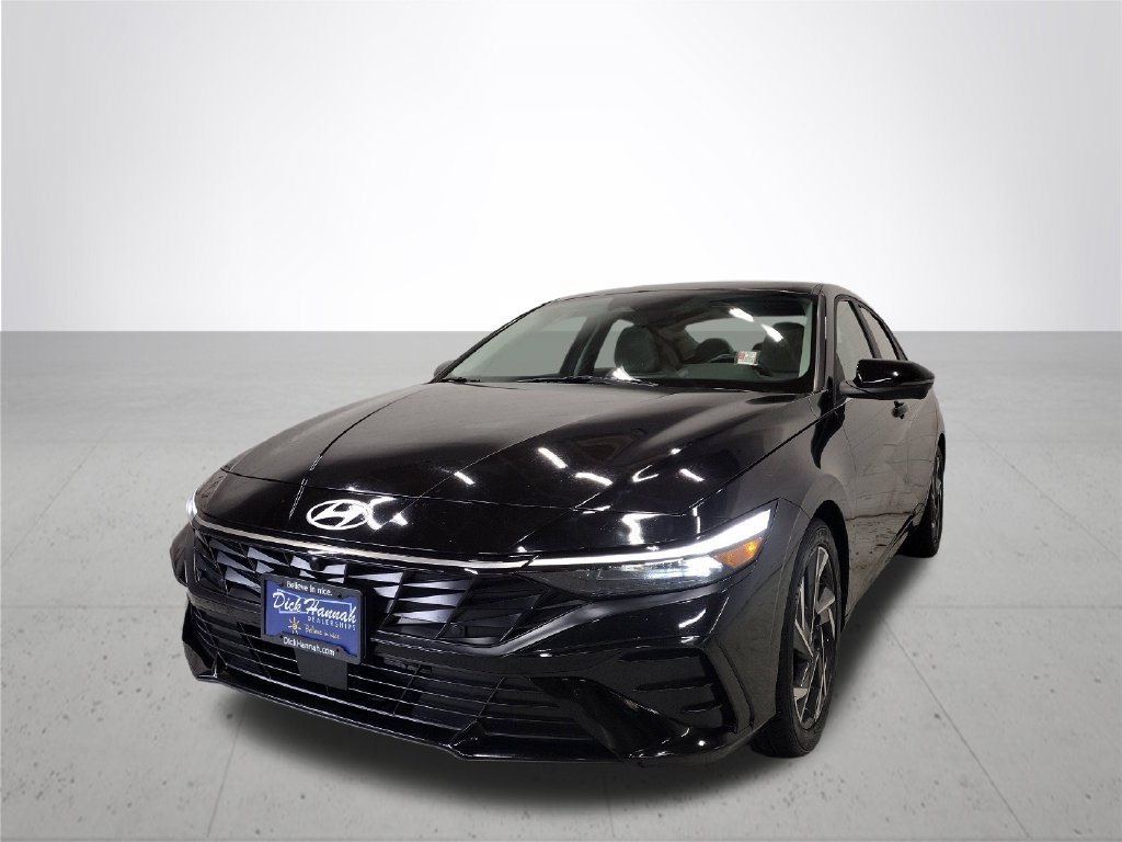 Certified 2024 Hyundai Elantra Limited FWD image 2