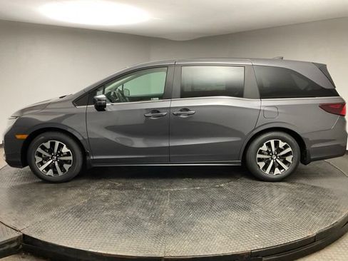 New 2026 Honda Odyssey EX-L image 4