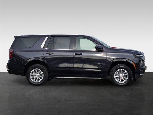 Used 2025 Chevrolet Tahoe LT image 7