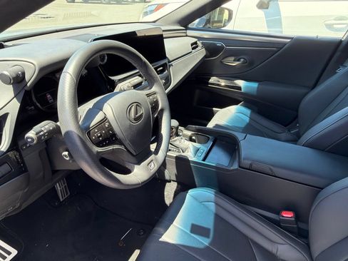 Used 2024 Lexus ES 300h F Sport w/ Accessory Package (Z1) FWD image 4