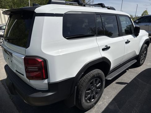 Used 2025 Toyota Land Cruiser image 8