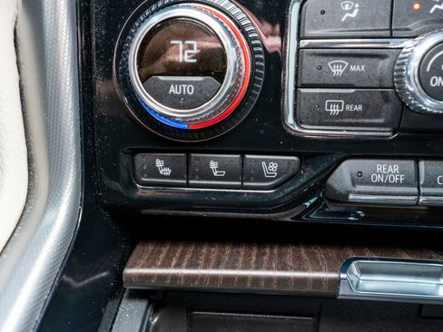 Used 2023 GMC Yukon XL Denali w/ Denali Reserve Package image 26